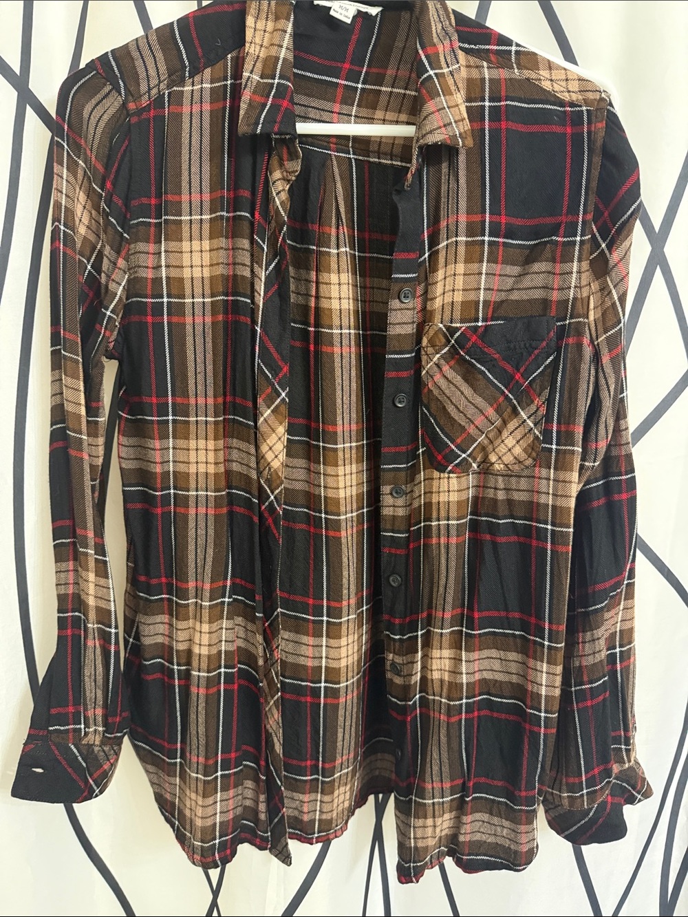beachlunchlounge Brown, Black and Red Plaid Button-Down Shirt - Medium
